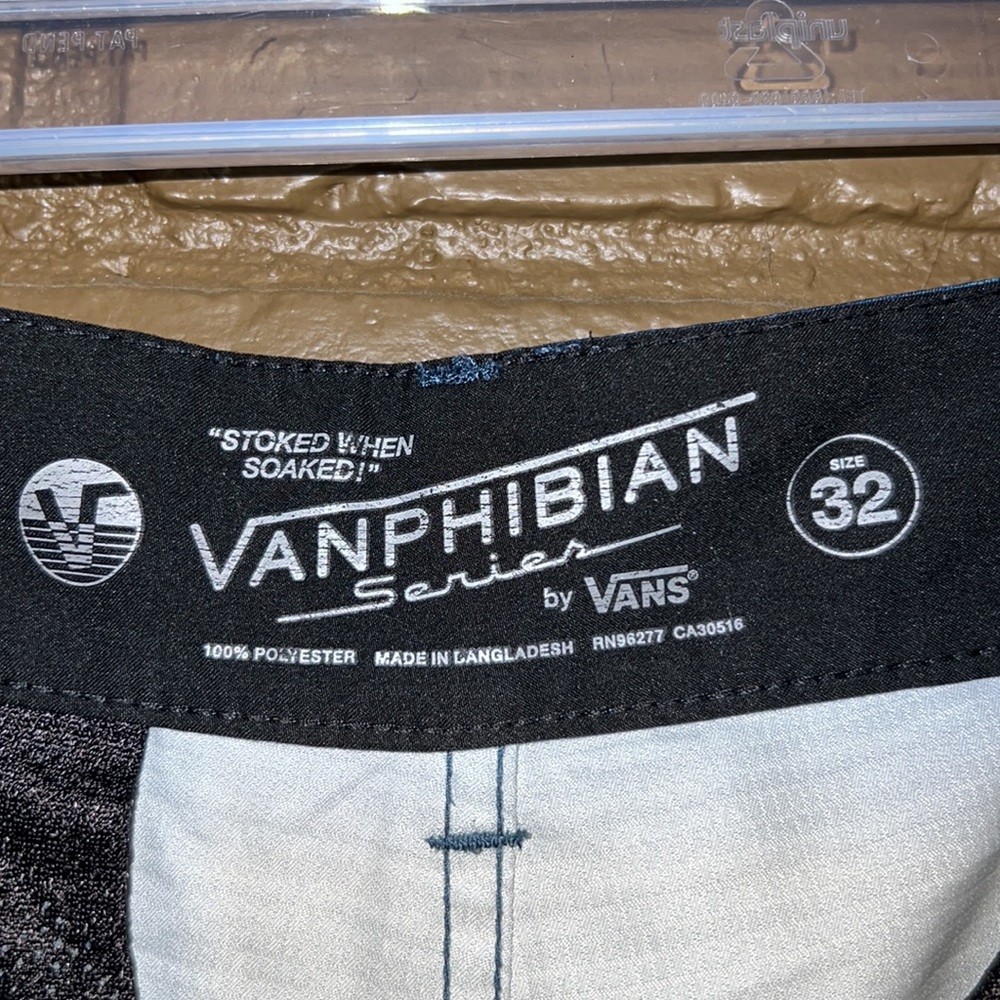 Vans Board Shorts - Picture 3 of 3